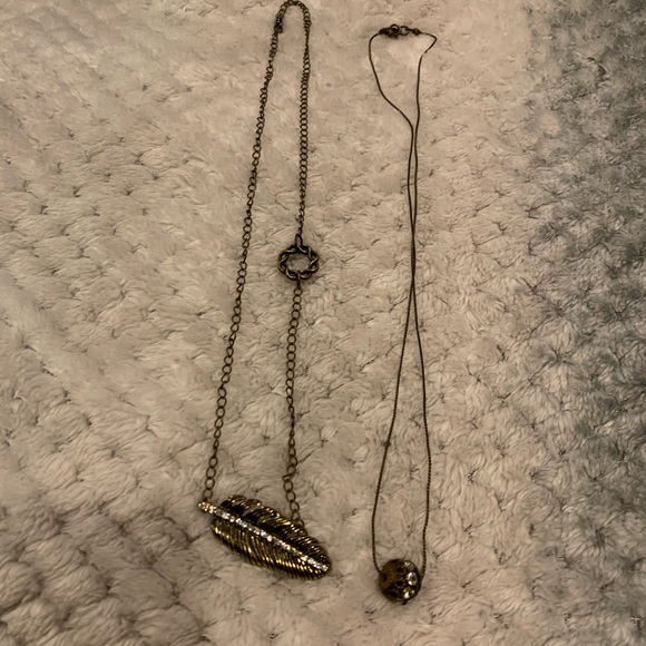 Necklaces - Picture 2 of 6